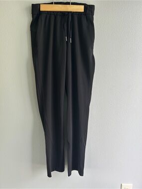 Lululemon Women's Black Athletic Pants Size 4 Tall Drawstring Pull On